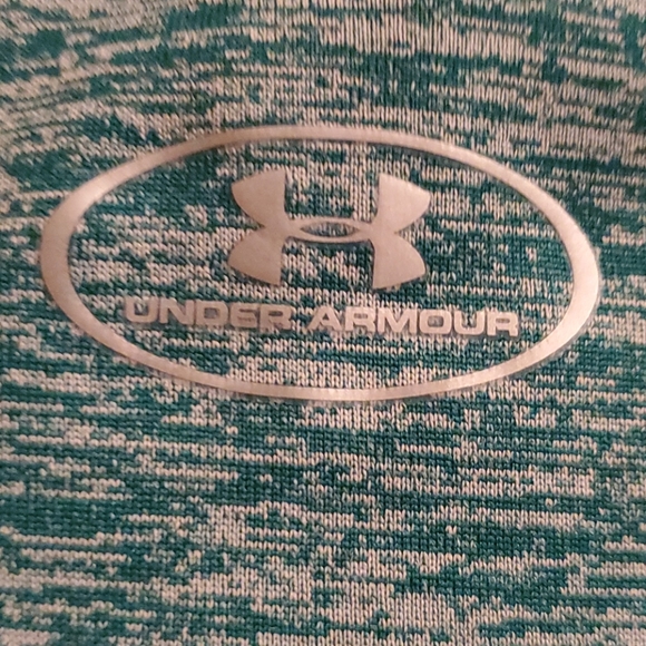 Under Armour Short Sleeve Shirt Size Medium - Picture 3 of 4